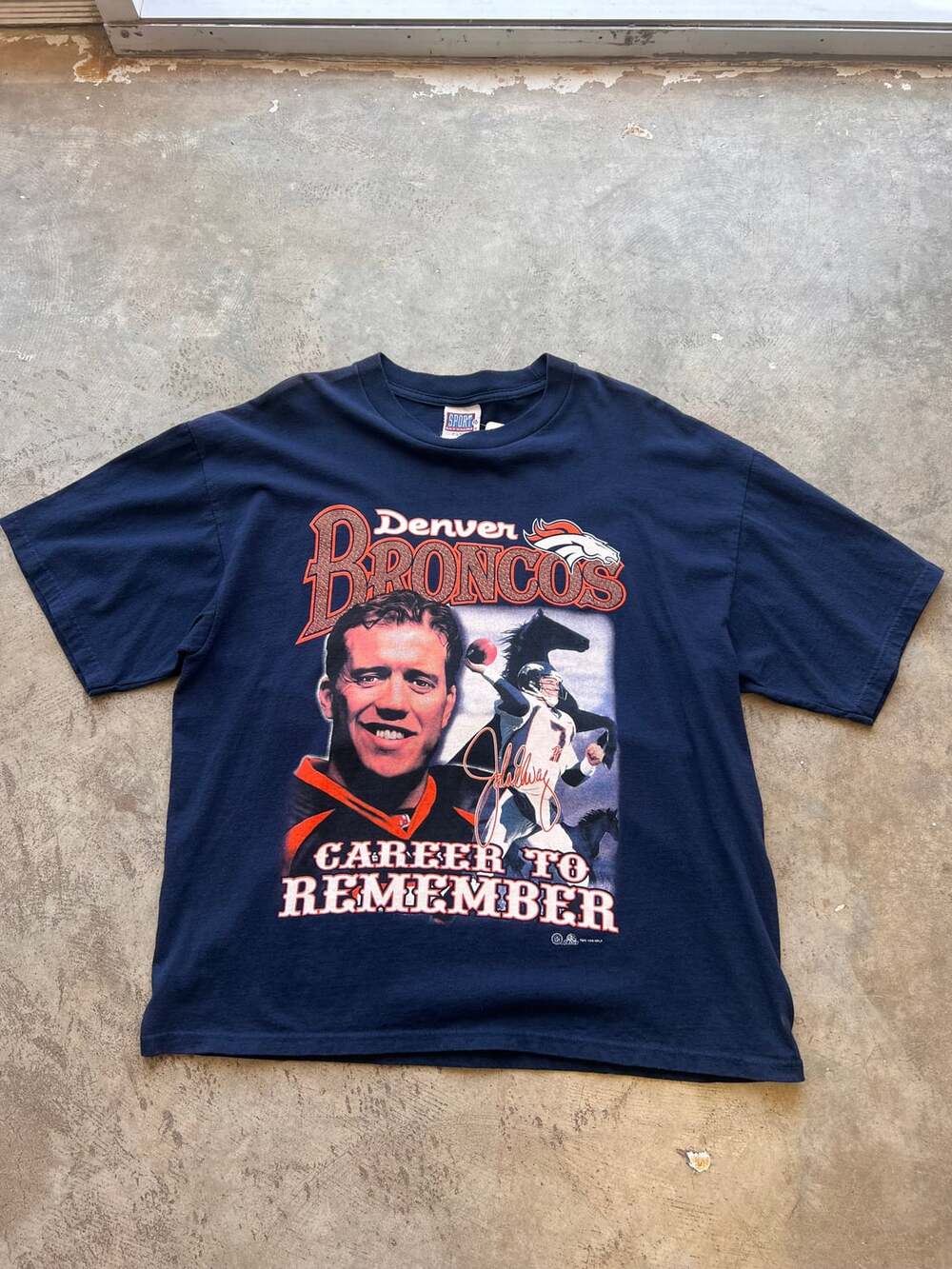 Vintage NFL Denver Broncos John Elway Career to Remember T-Shirt size xl 0527